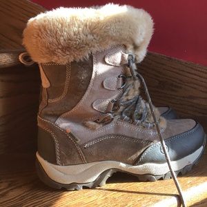 Hi Tech Snow Boots, Fuzzy and Warm, Good Condition